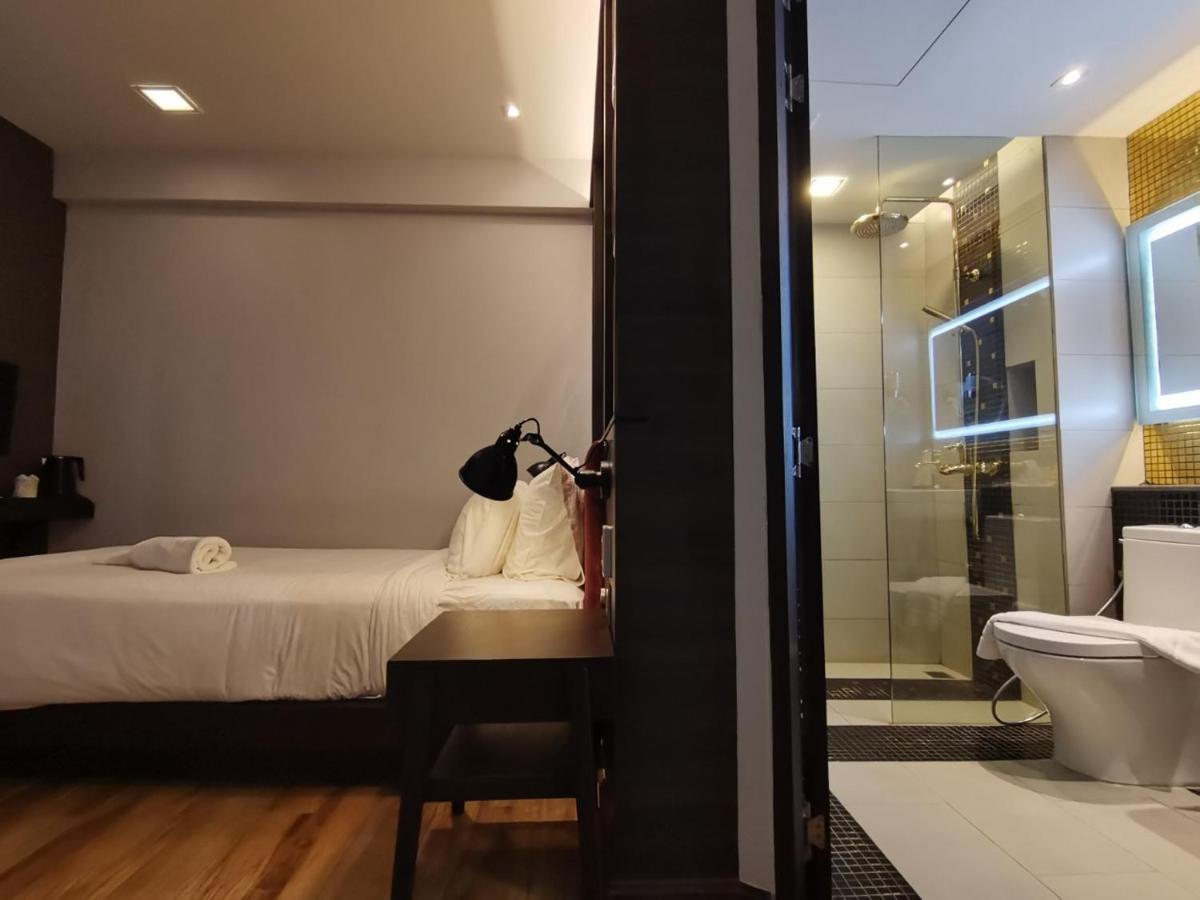 Holatel Hotel Phitsanulok Exterior foto