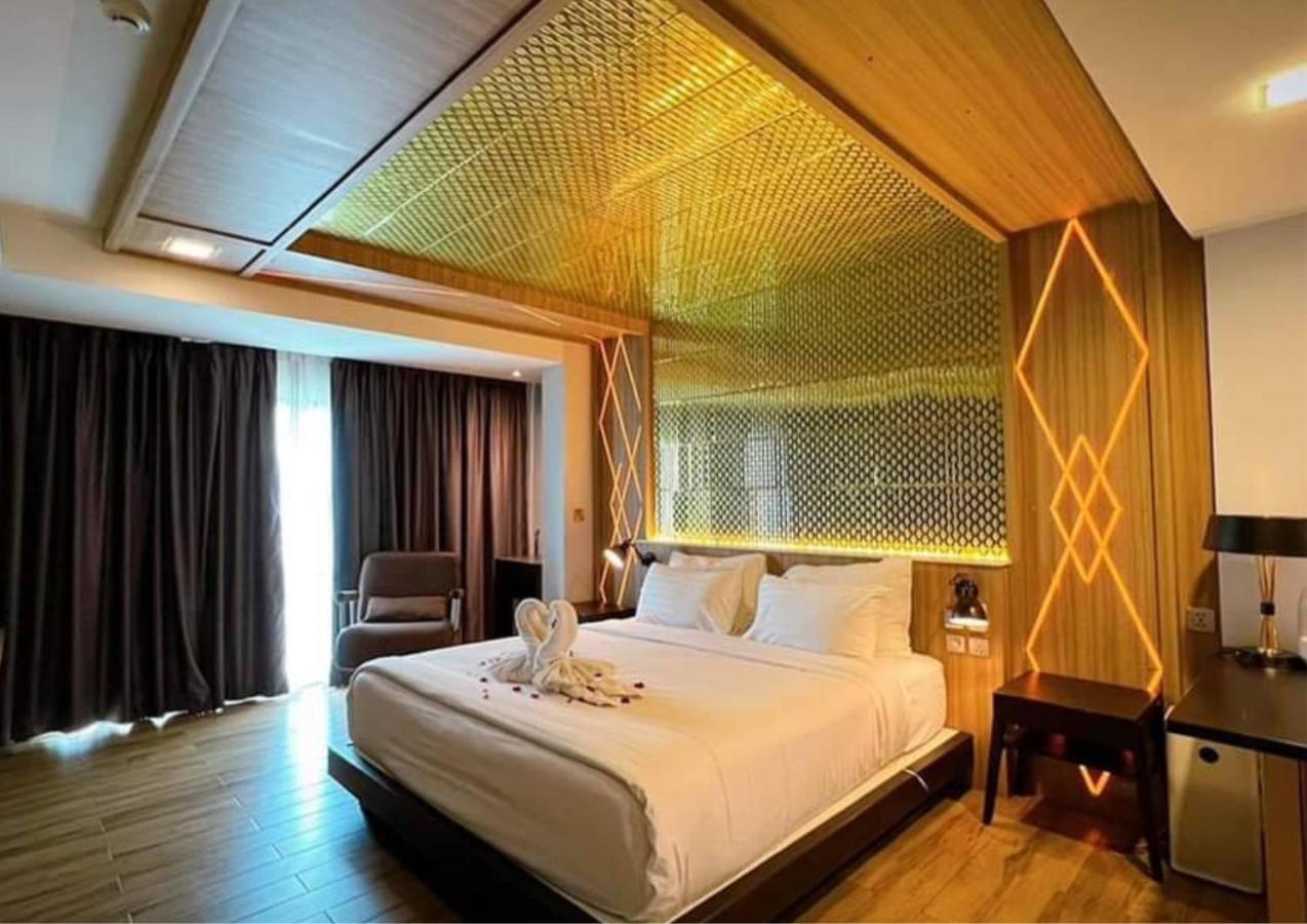 Holatel Hotel Phitsanulok Exterior foto