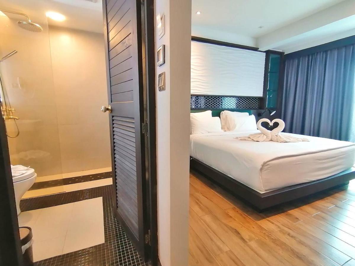 Holatel Hotel Phitsanulok Exterior foto