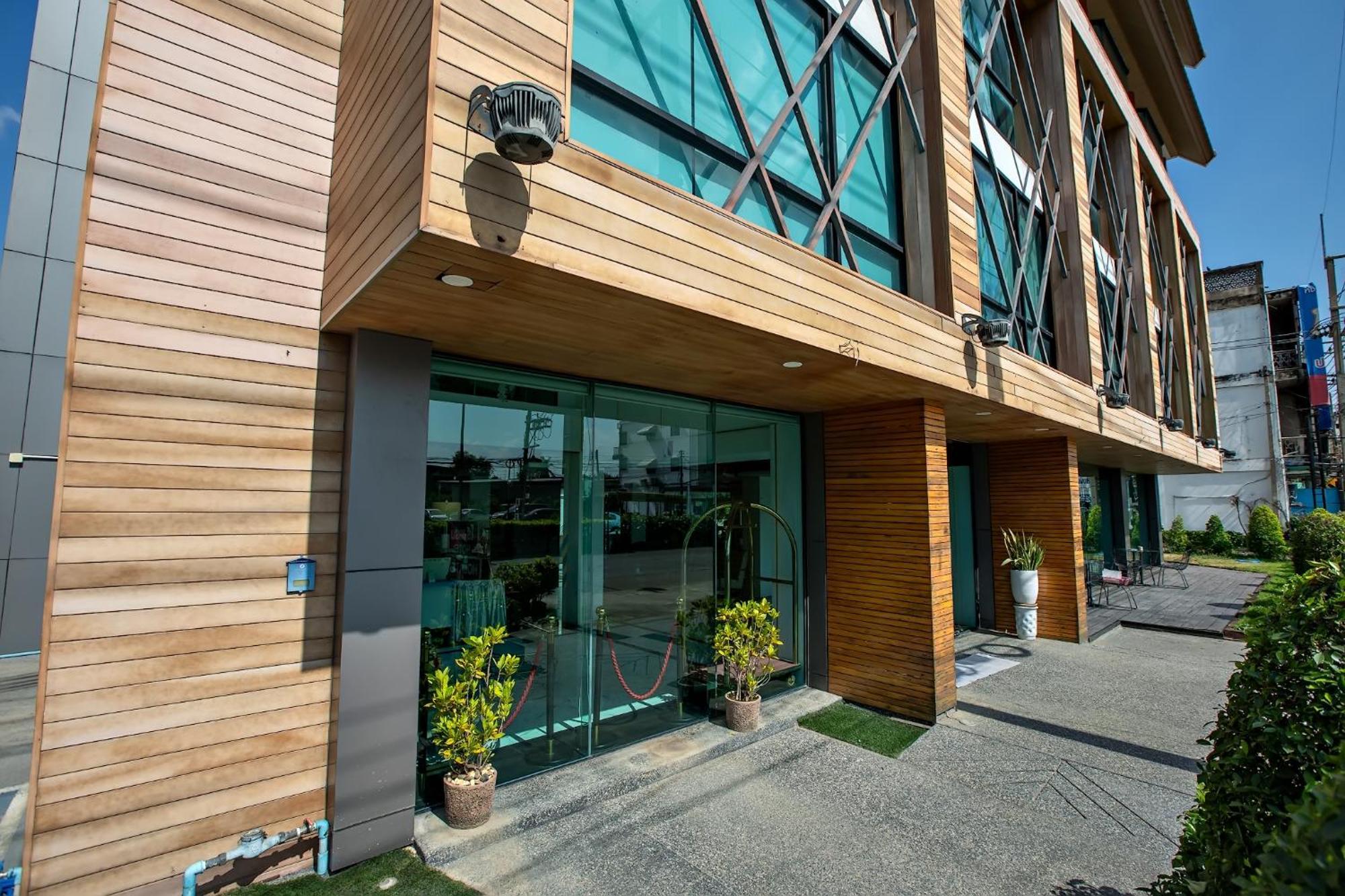 Holatel Hotel Phitsanulok Exterior foto
