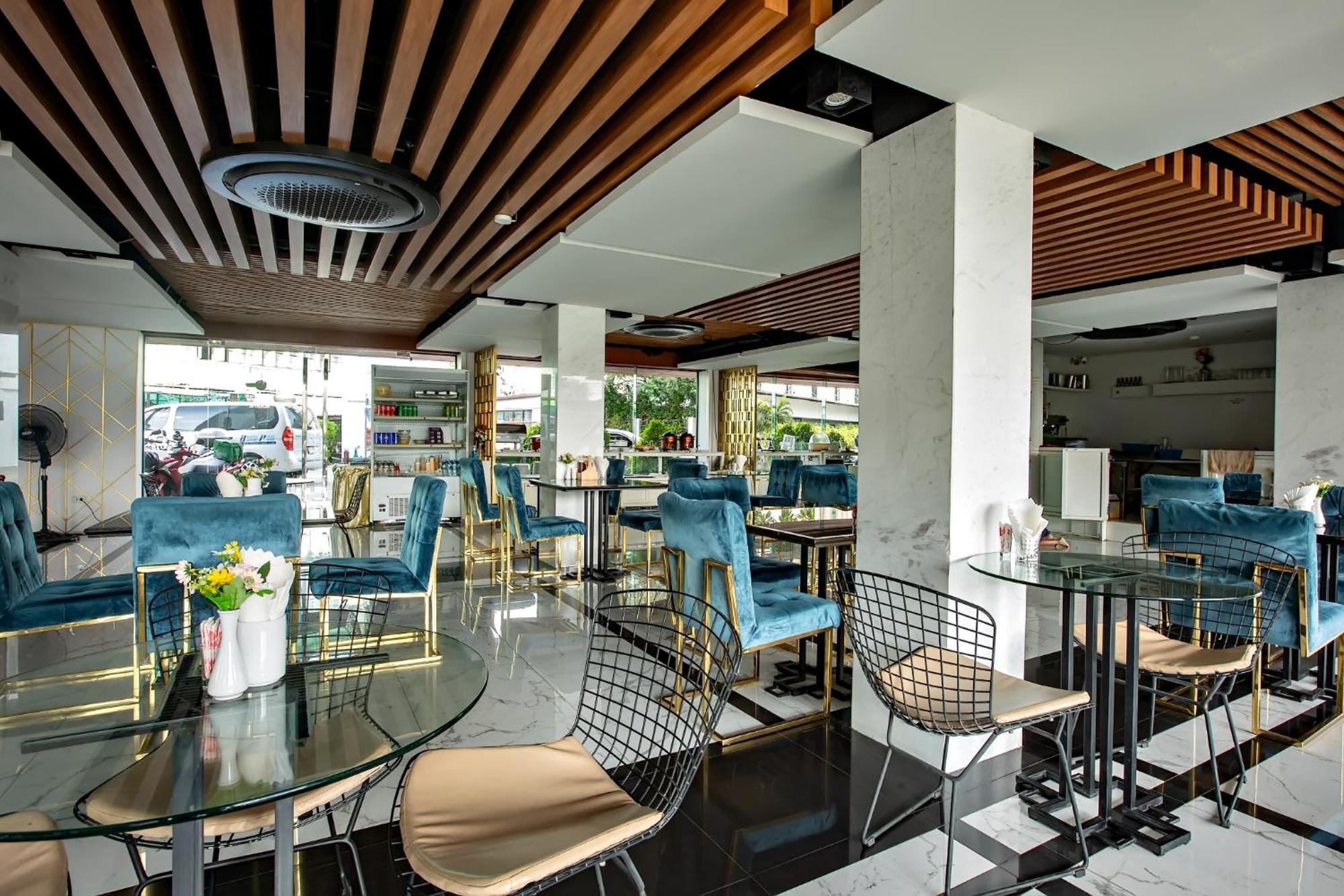 Holatel Hotel Phitsanulok Exterior foto